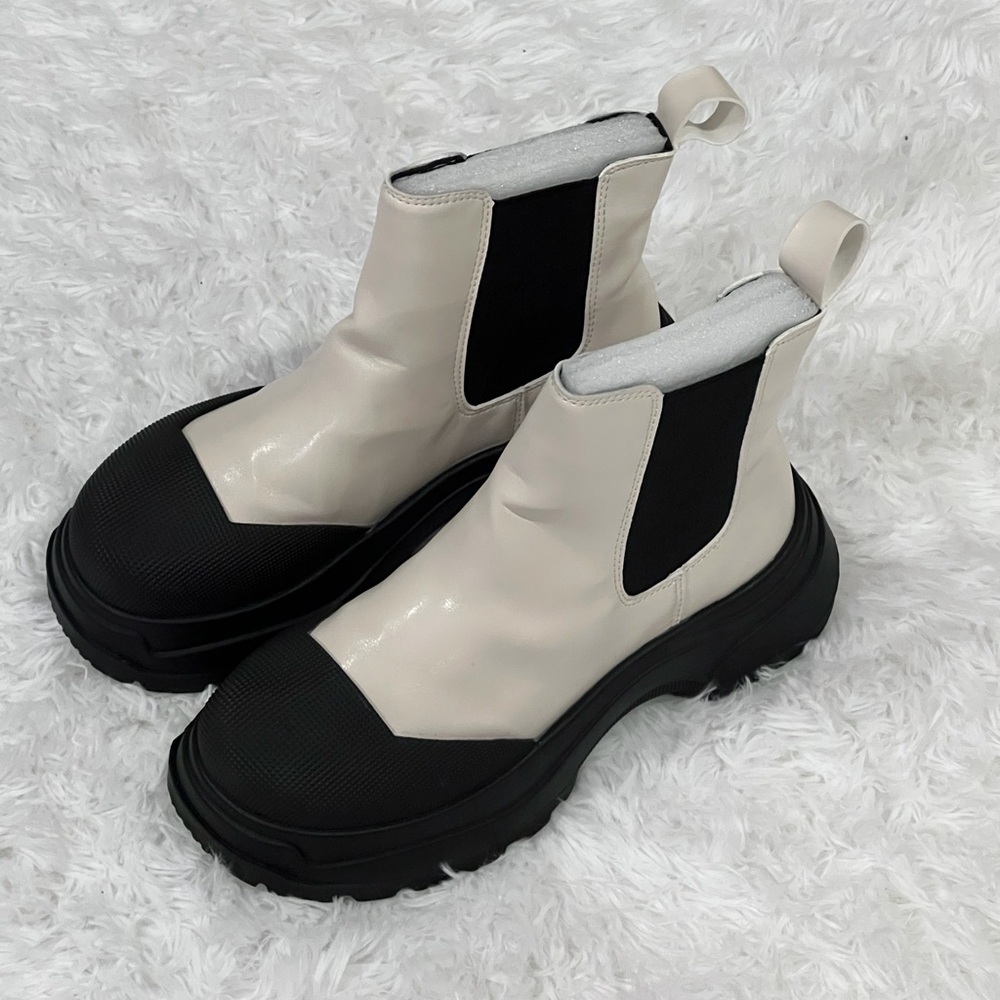 SHEIN Off White and Black Chunky  Ankle Boots